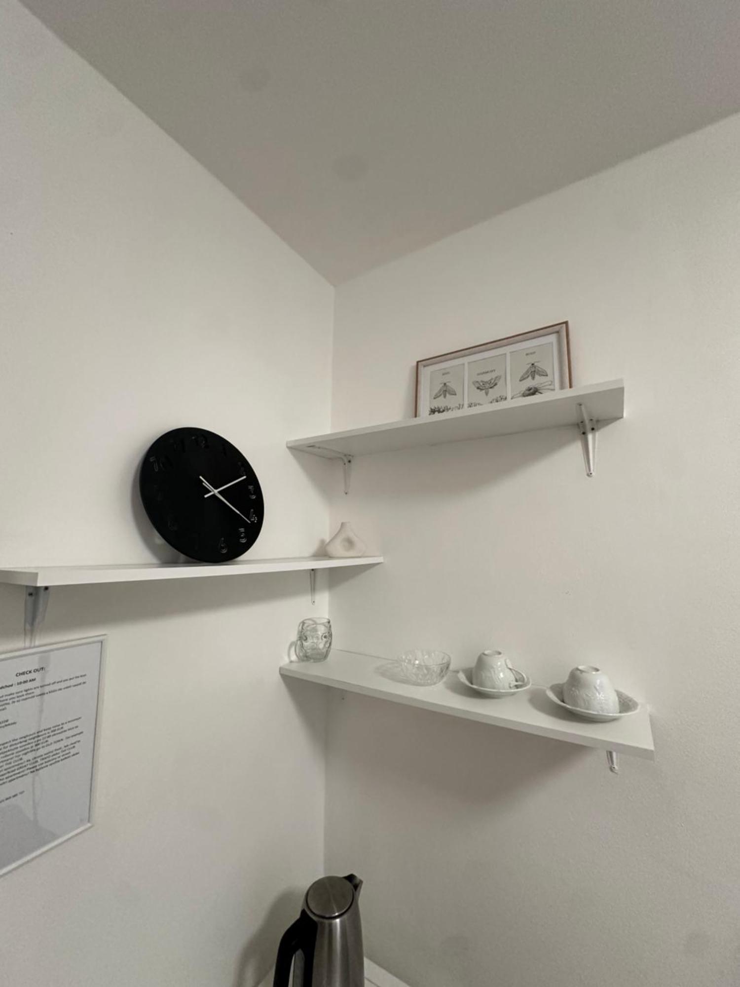 Room 1 Km From Center Bratislava Ngoại thất bức ảnh
